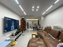 送露台,带固定车位,已装充电装,送全新豪装,中央空调带地暖!