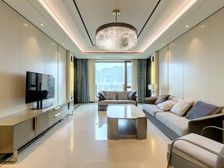 东城区双地铁使馆壹号院精装修3居,次新房融创物业,老业的主房