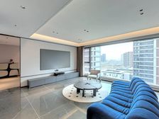 天空之镜 3室新出没住过 142.49平 545万 非常合适