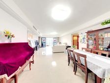 珠江新城东区!正规四房业主急售(包税)看中价格可谈!