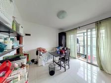 房东急换房 刚调了价 小区新 绿花多 内有游泳池 电梯高层