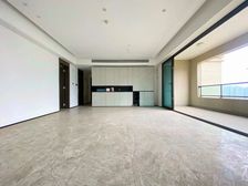 万科开发 精装一线看湖大平层 佩戴纸标 来电还可聊聊价