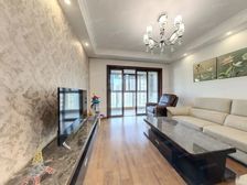 电梯房高区前面正对花园精装修拎包入住(价格可谈)