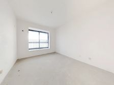 园林小区 客厅带阳台 湖景效果好