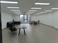 特价,地铁口,潘火,和荣大厦,大通间,精装,停车方便。