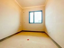 大正水晶森林1期75万元中间楼层!采光好!满二!随时看房!