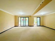 世茂璀璨熙湖(润园)电梯洋房一楼带院送地下室看房方便