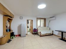 日华里,拥金0.5%诚心出售,价格可议!!