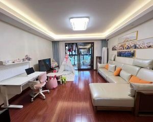 豪华装修大三房急售 买到拎包入住