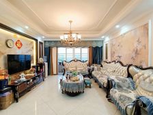 复地天玺 4室2厅2卫 精装修 188万元