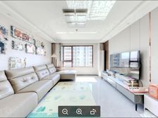 济高海棠居,带2个车位和一个地下室,210万