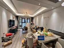 购物方便 近地铁 南向采光好 次新房 产权清晰 停车方便