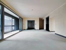 保利阅江台 次新小区 交通便利 双卫 中间楼层采光好 有电梯