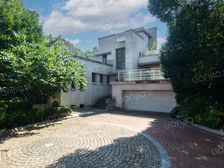 位置好南邻水,室内面宽26米,挑空客厅,毛坯可塑性强