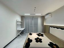 热门地段,送15平花园,一年前精装修,近地铁,送固定车位!