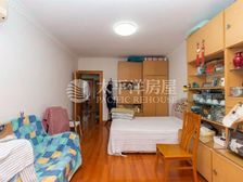 边套,全明三居室,中心位置,不靠路,房东诚意出售