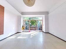 琉森湖畔,半山联排,前后花园,可停3台车