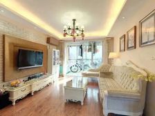 品质小区,精装修南北通透,业主人很好,诚心出售