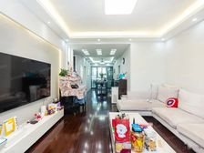 这房子是个宝藏!!!谁看谁爱,楼层视野好,诚意出售