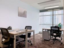 雷格斯CBD珠江城大厦靠窗3至5人办公室 一价全包