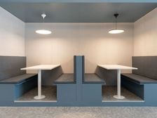 近地铁口香格里拉 1人专属办公卡位 雷格斯联合办公 品牌家具