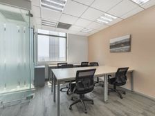 市北中海大厦一价全包 雷格斯联合办公15人间 水电网家具全包