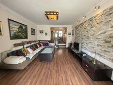 五环边 有车位 大宁山庄精装南北向大三居 户型方正 位置好