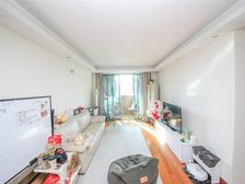 新出精装一房,高区,书包未用,可拎包入住,不靠路,光照足