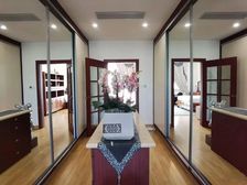 新出!南临河,满五,大花园郊园中园365平5居南向精装修