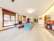 天邻风景 独栋别墅 环绕400平花园 位置安静 随时看房