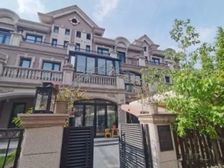 大虹桥徐泾 新出联排 精装带私家电梯 前后带花园 带双车位