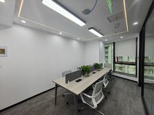 陆家嘴地铁口 精装2隔断6工位 拎包入住 业态不限可注册