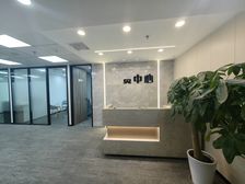 陆家嘴地铁口精装半层 拎包入住可分割 正对电梯 动静分离