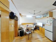 华泾四村,中间楼层,双南两房,采光好无遮挡,诚心出售,速电