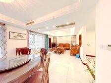 华庭业主220平业主房60万精装 因外地置换急出 钥匙房