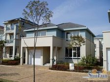 半岛三期南进门三层双拼 产权清晰 南向采光好 满五 近地铁