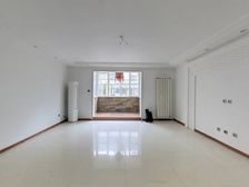 中介共收壹个点 天香水畔花园 洋房精装修 一楼 急售