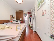 新上好房!边套全明,位置安静,诚意出售新上好房