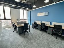 殷高路中设广场可短租7人独立办公 HQ直租无费!紧邻新江湾城