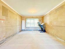 (7千一平伊河路市实验)地铁口次新房 南北通透双卫随意装修