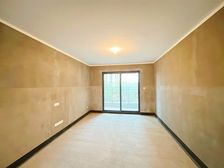 产权清晰 正南朝向 次新房 小三房 满二 带电梯