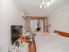 被鸟语花香包围的房子花园生活,20多平大院子,看房便利!