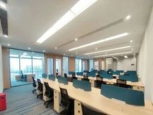 华新中心 单价79元每平方 拎包进驻 ,地铁站旁边 会展中心