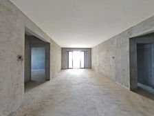 急售 经开区公务员小区 四房 高能级 配套全面 赠送空间大