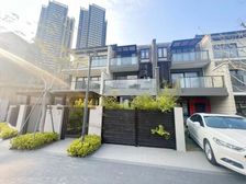 罗阳 方圆东江月岛(别墅) 上下四层带花园 随时看 着急出售