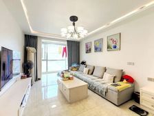 房子是满五年唯一 格局南北通透 采光好