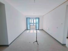 5号线地铁口 尚美苑 大2房边套 位置好 可直接过户