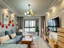 宝景苑!小夫妻婚房装修,家电家具全送,可拎包入住,全明户型