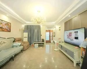 新出笋盘,带南北通地下室,豪装带地暖拎包入住 看房随时