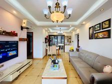 地铁口君汇半岛 南北对流3房 好户型 装修好